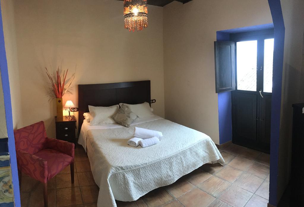 Apartamentos Victoria Bujalance Екстер'єр фото